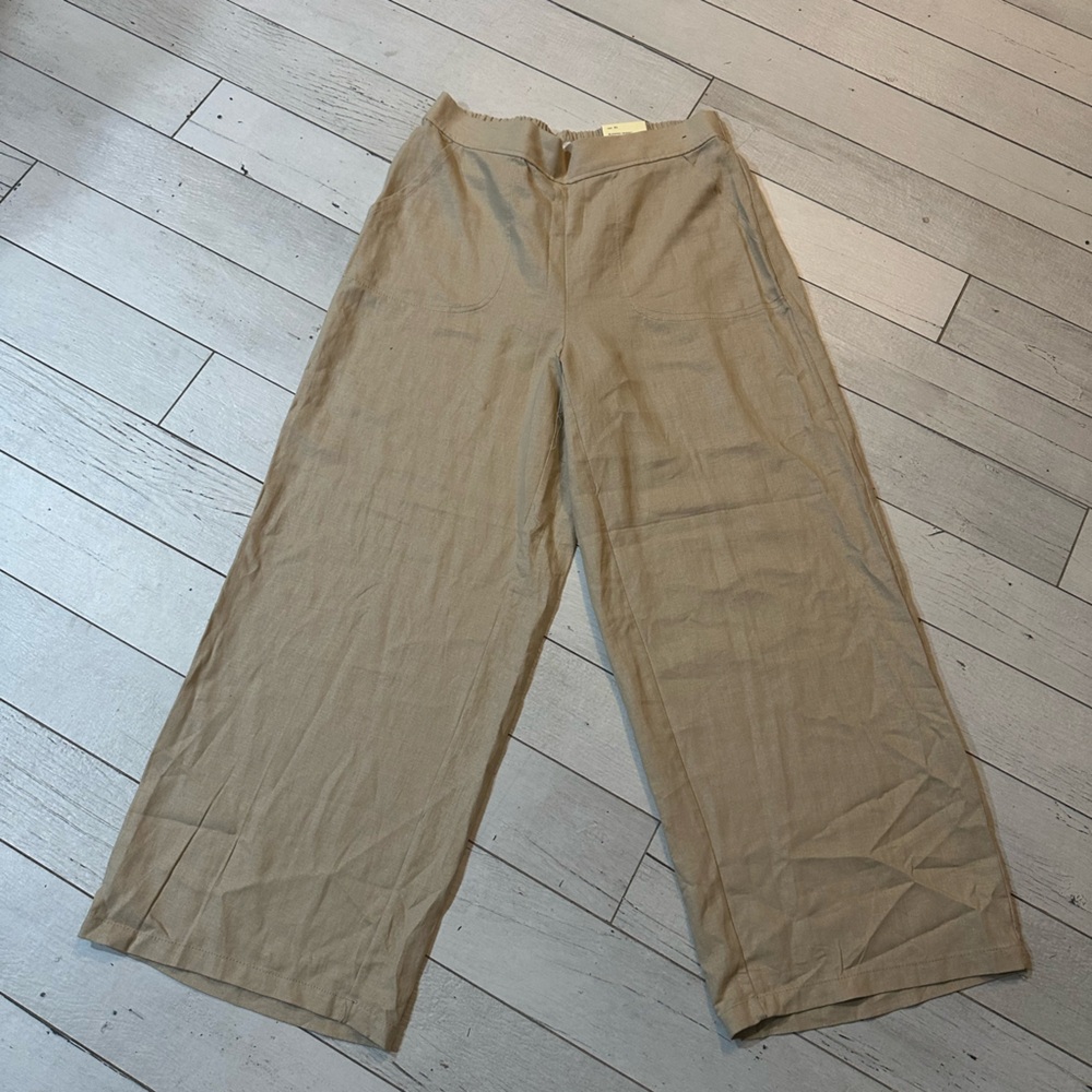 Max Studio Women’s Khaki Chinos